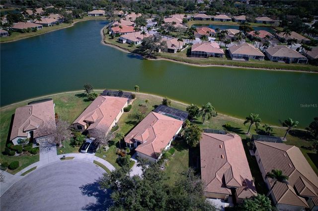 8025 STIRLING FALLS CIRCLE, Sarasota, FL 34243