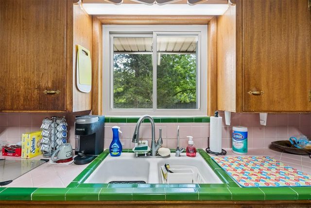 111 Crestmont Avenue, Norman, OK 73069