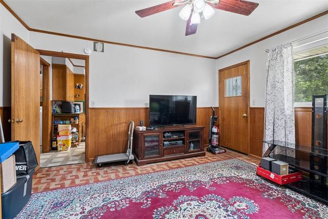 111 Crestmont Avenue, Norman, OK 73069