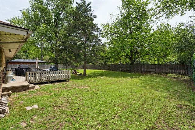 111 Crestmont Avenue, Norman, OK 73069