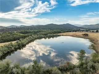 1631 E Antelope Road, Eagle Point, OR 97524