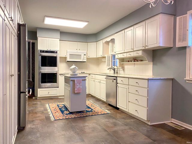 801 Plaza Drive, Evansville, IN 47715