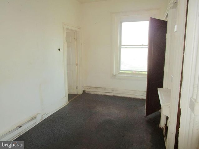 2139 W DIAMOND ST, Philadelphia, PA 19121