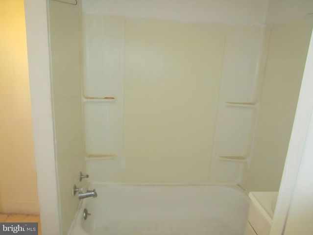 2139 W DIAMOND ST, Philadelphia, PA 19121
