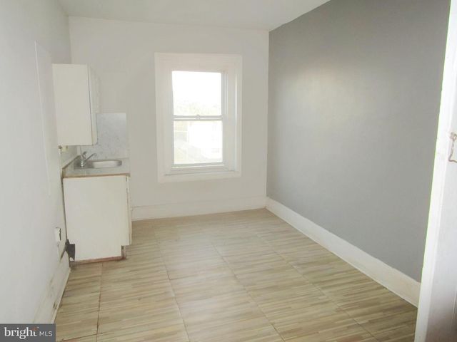 2139 W DIAMOND ST, Philadelphia, PA 19121