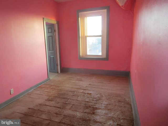 2139 W DIAMOND ST, Philadelphia, PA 19121