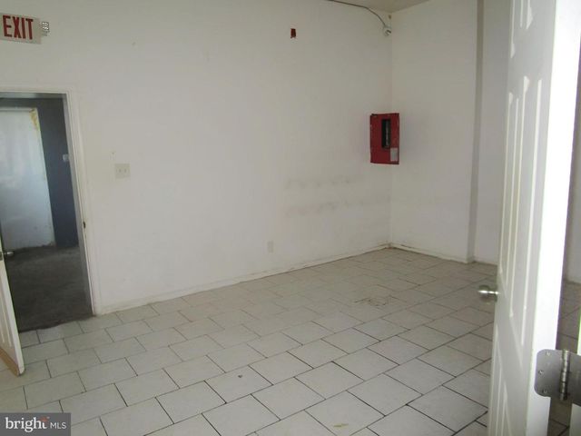 2139 W DIAMOND ST, Philadelphia, PA 19121