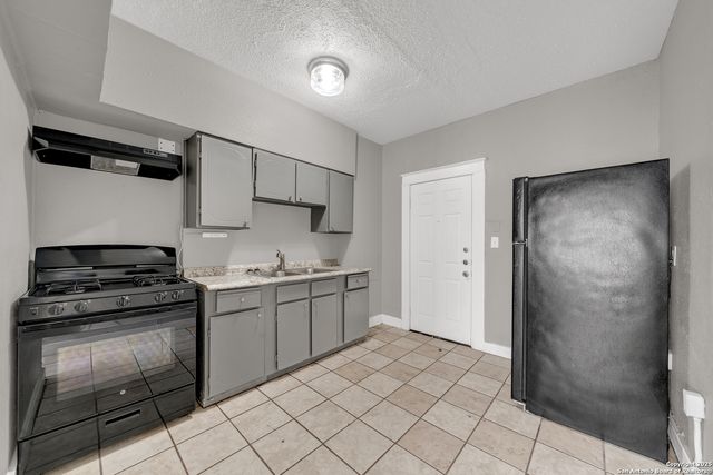 1409 W Woodlawn, San Antonio, TX 78201