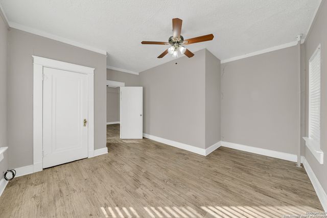 1409 W Woodlawn, San Antonio, TX 78201