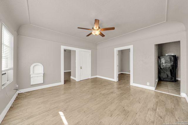 1409 W Woodlawn, San Antonio, TX 78201