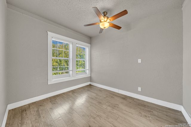 1409 W Woodlawn, San Antonio, TX 78201