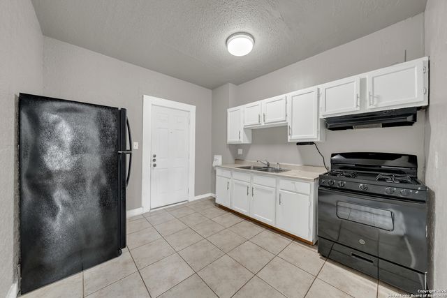 1409 W Woodlawn, San Antonio, TX 78201