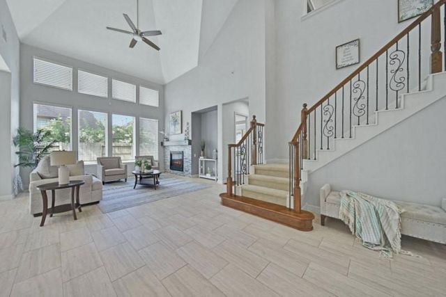 6718 Sotoria Lane, Sugar Land, TX 77479