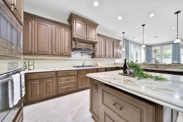 6718 Sotoria Lane, Sugar Land, TX 77479