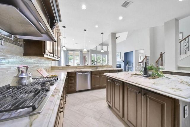6718 Sotoria Lane, Sugar Land, TX 77479
