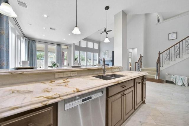 6718 Sotoria Lane, Sugar Land, TX 77479