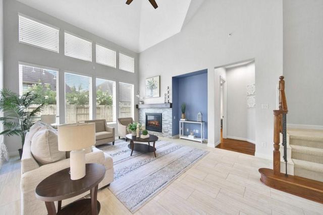 6718 Sotoria Lane, Sugar Land, TX 77479