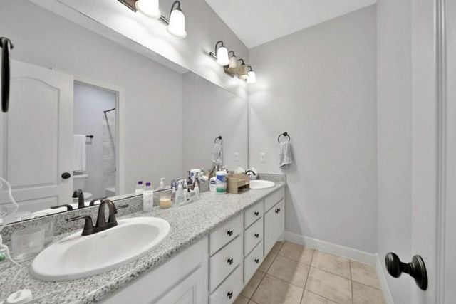 6718 Sotoria Lane, Sugar Land, TX 77479