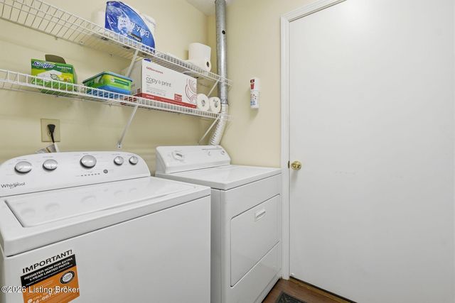 3910 Village Green Dr, Louisville, KY 40299