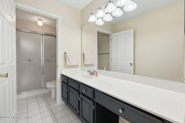 3910 Village Green Dr, Louisville, KY 40299