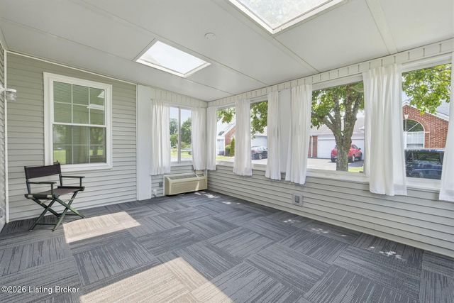3910 Village Green Dr, Louisville, KY 40299