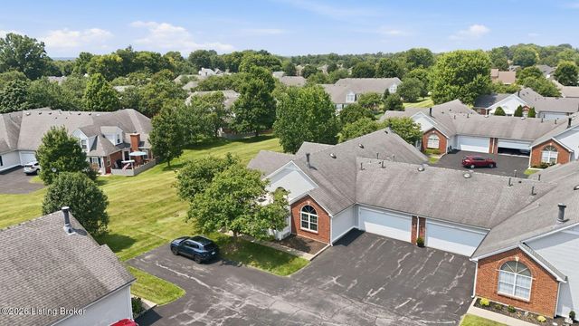 3910 Village Green Dr, Louisville, KY 40299