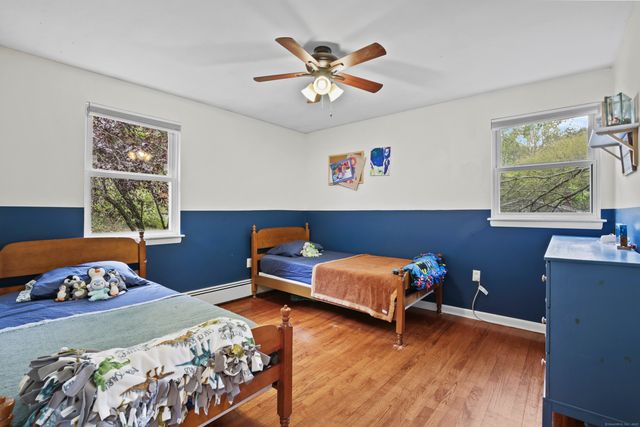 5 Ledgewood Drive, Ledyard, CT 06335