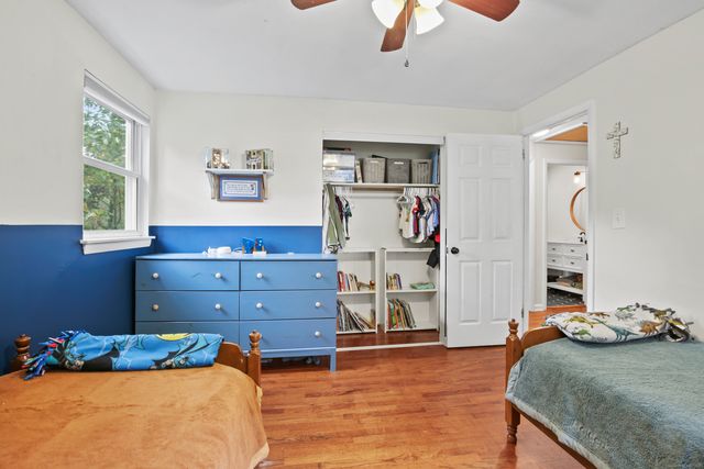 5 Ledgewood Drive, Ledyard, CT 06335