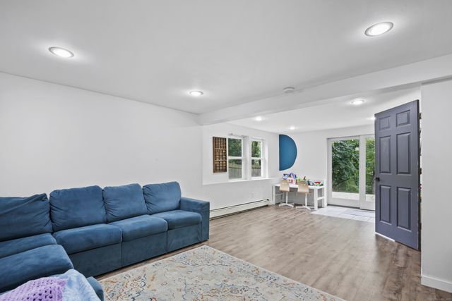 5 Ledgewood Drive, Ledyard, CT 06335