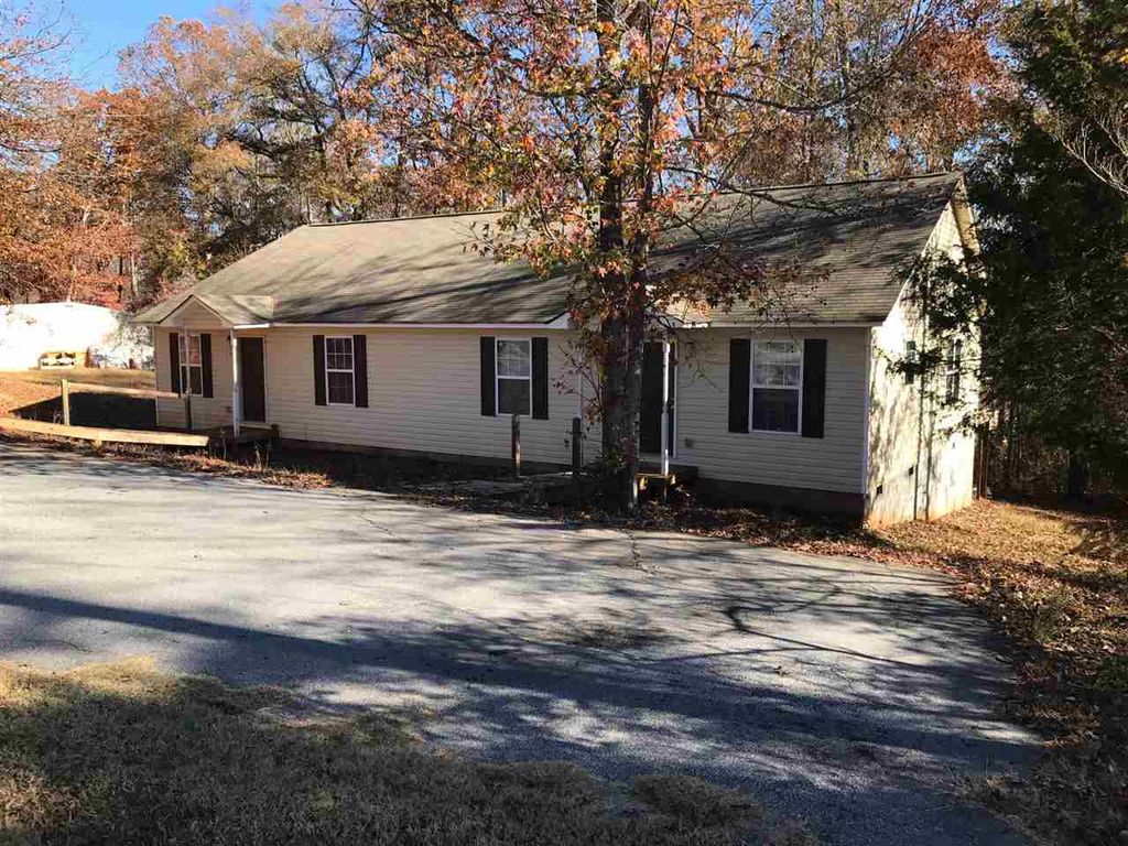 16017 S Radio Station Road B, Seneca, SC 29678