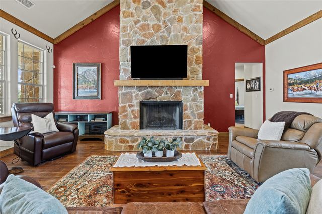 216 Megan Court, Hudson Oaks, TX 76087