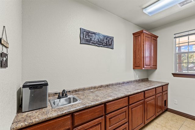 216 Megan Court, Hudson Oaks, TX 76087