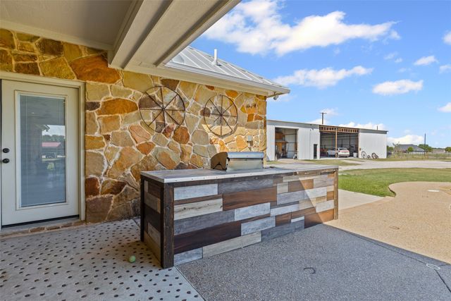 216 Megan Court, Hudson Oaks, TX 76087