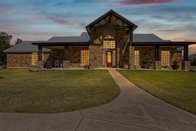 216 Megan Court, Hudson Oaks, TX 76087