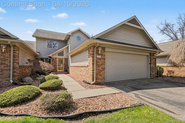 3376 Rivers Edge Drive, Wayne, MI 48184