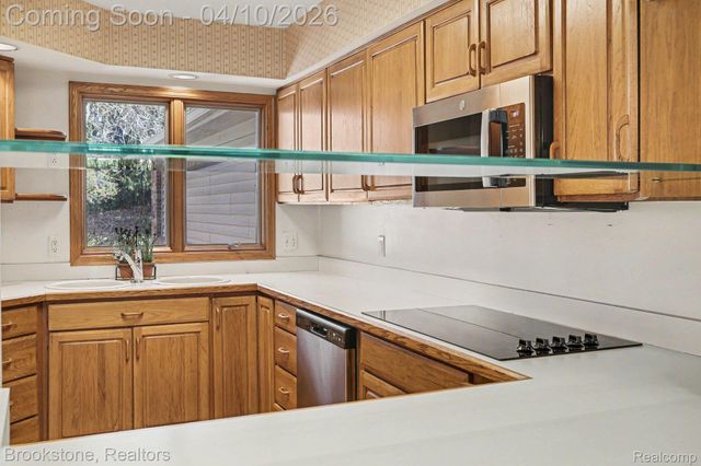 3376 Rivers Edge Drive, Wayne, MI 48184