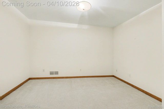 3376 Rivers Edge Drive, Wayne, MI 48184