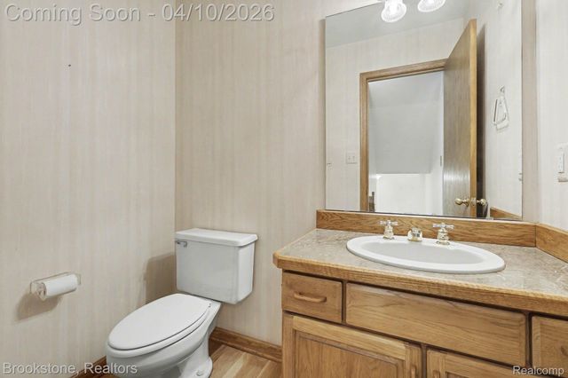 3376 Rivers Edge Drive, Wayne, MI 48184
