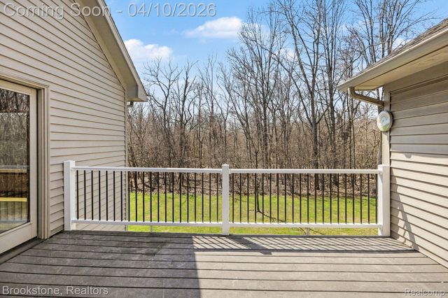 3376 Rivers Edge Drive, Wayne, MI 48184