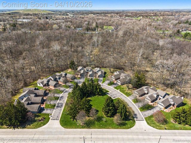 3376 Rivers Edge Drive, Wayne, MI 48184