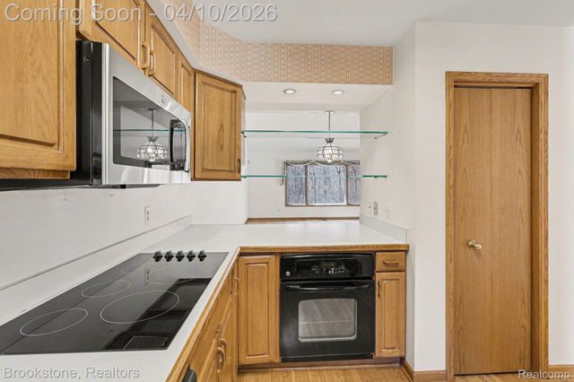 3376 Rivers Edge Drive, Wayne, MI 48184