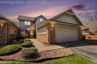 3376 Rivers Edge Drive, Wayne, MI 48184