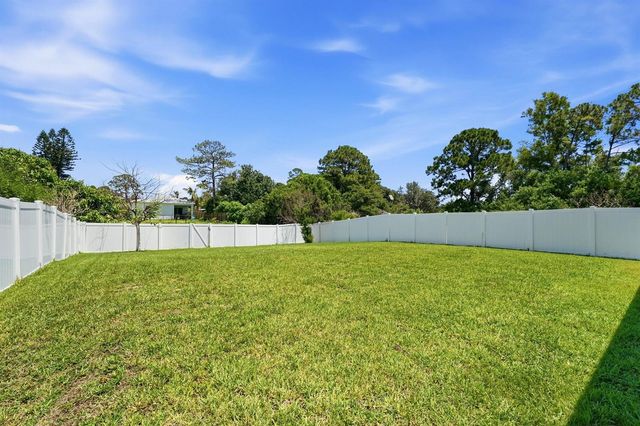 3899 SE Lee Street, Stuart, FL 34997