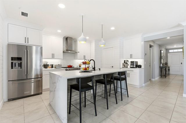 3899 SE Lee Street, Stuart, FL 34997