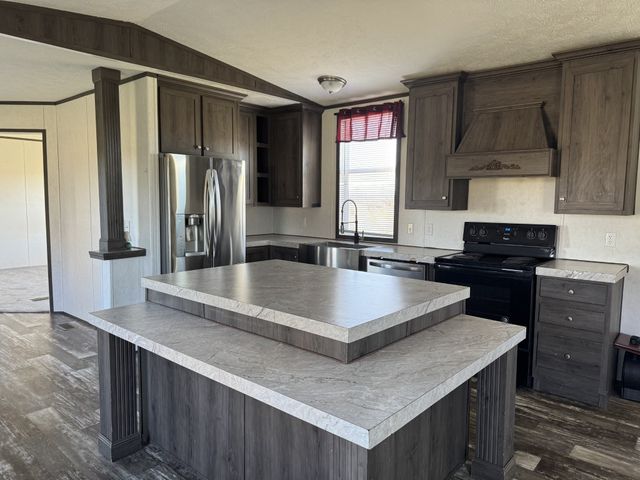 261 Sweet Silo Ln, Mcminnville, TN 37110