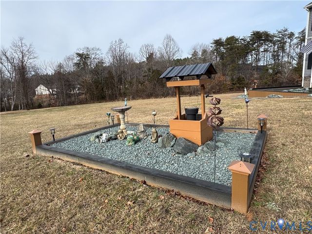 95 Shaunah Ln, Louisa, VA 23093