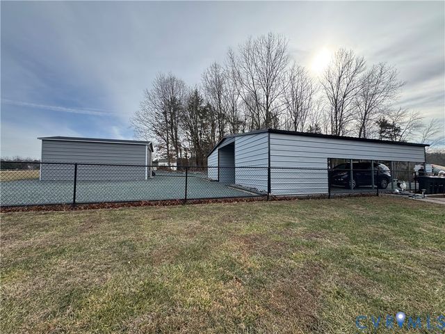 95 Shaunah Ln, Louisa, VA 23093