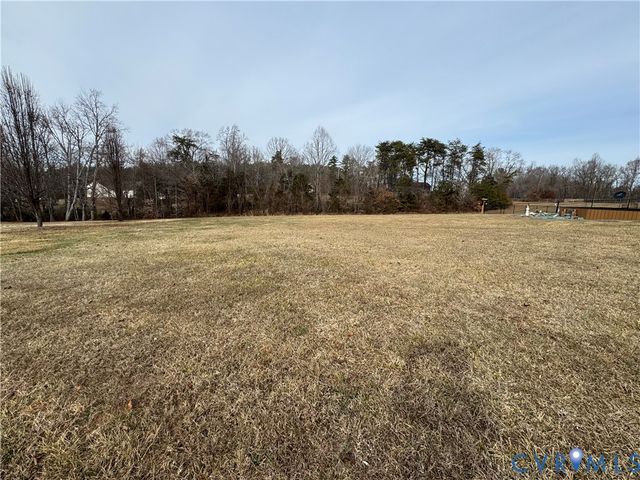 95 Shaunah Ln, Louisa, VA 23093