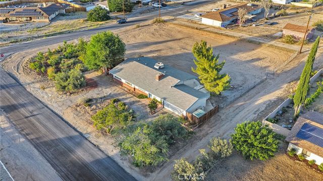 15177 Mendota, Apple Valley, CA 92307