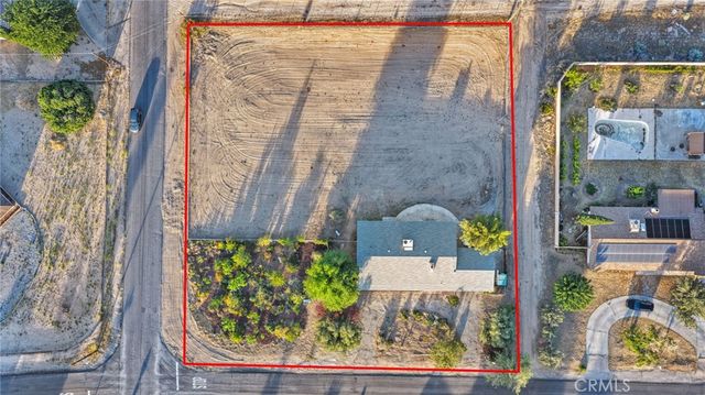 15177 Mendota, Apple Valley, CA 92307